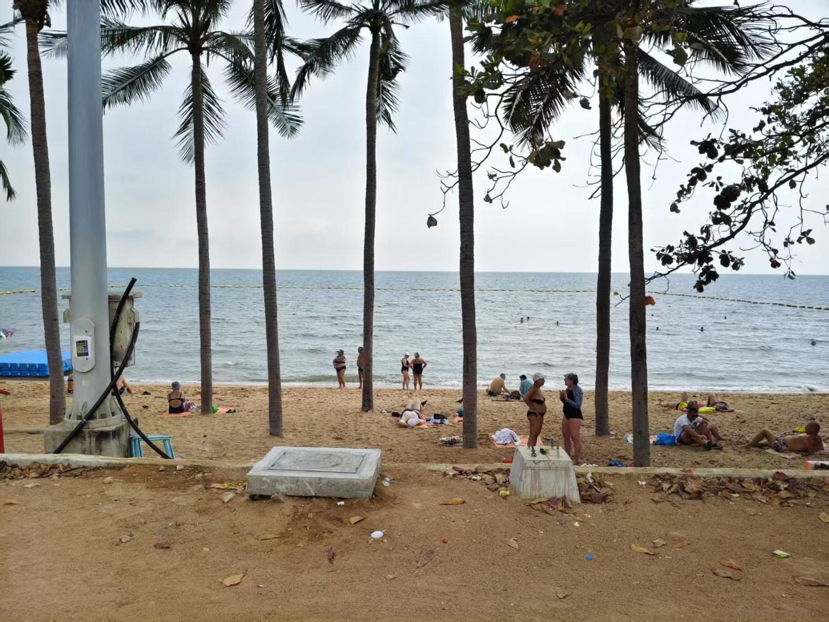 Sun Sky Resort Near Beach Jomtien Beach Exterior foto